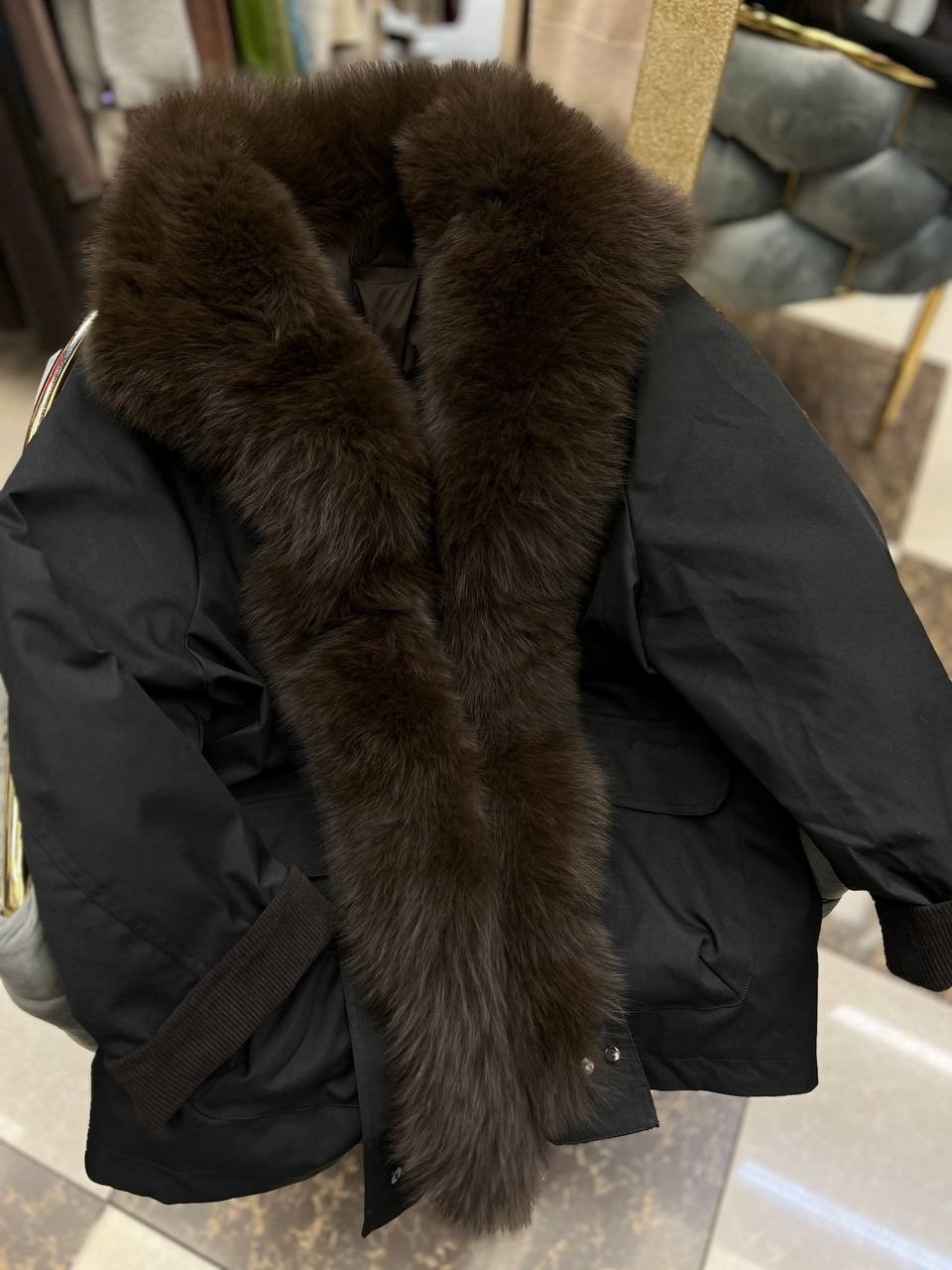 парка с натуральным мехом,парка женская с натуральным мехом,парка с мехом,зеленая парка с мехом,парка с меховым