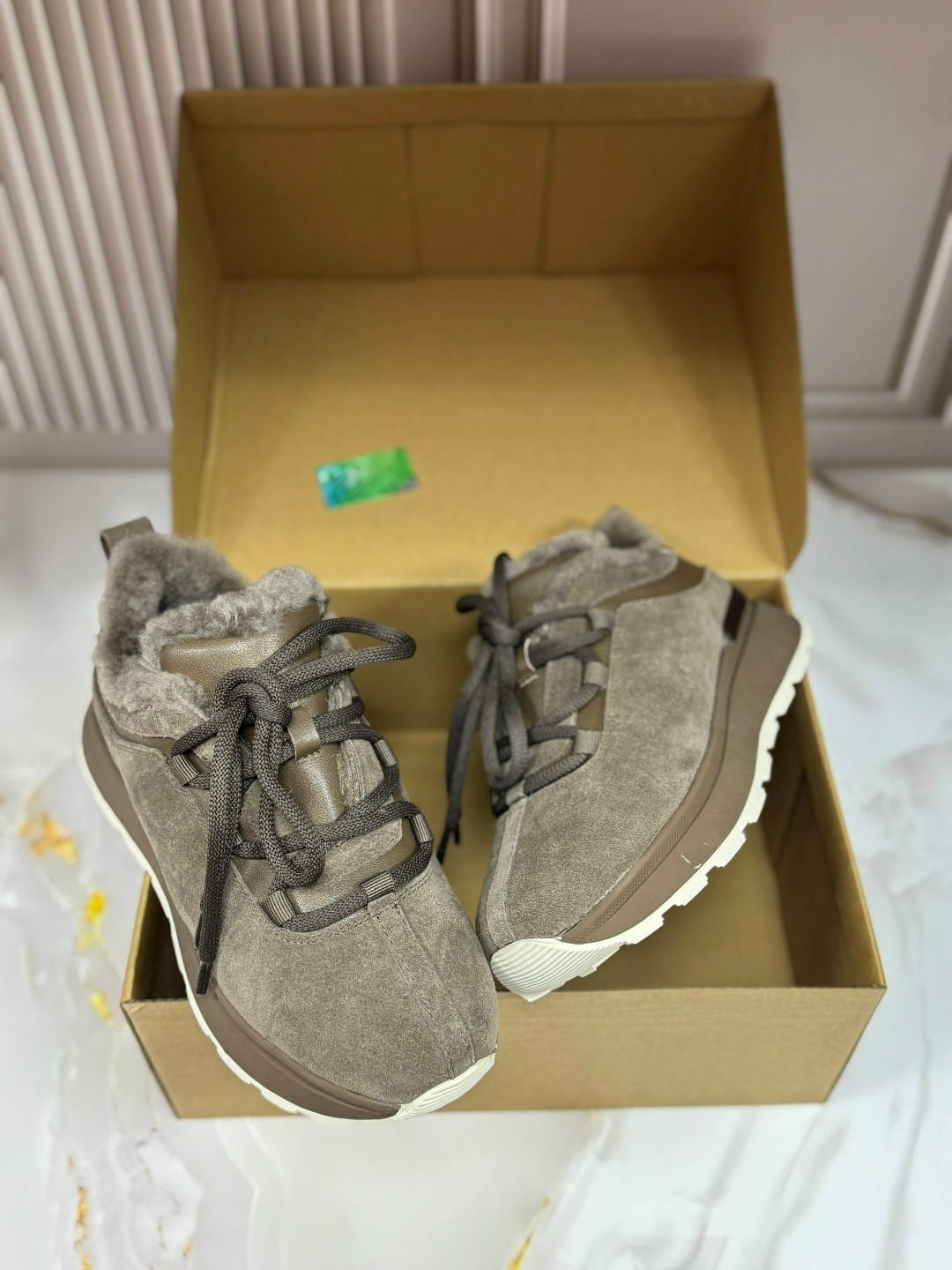 ,женские кроссовки,кроссовки женские зимние с мехом,кроссовки зимние женские,теплые кроссовки