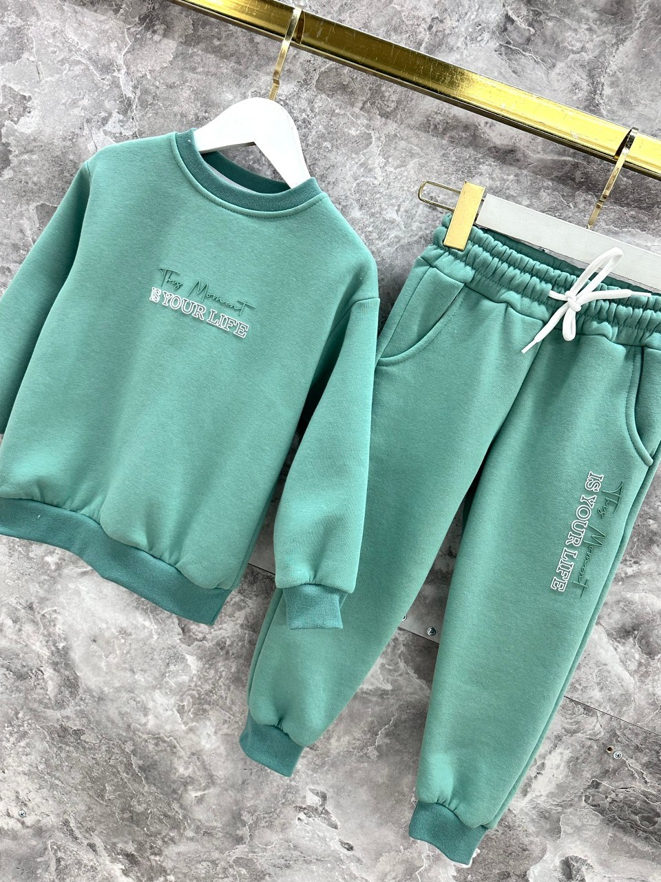 костюм на флисе,свитшот и брюки,костюмы спортивные,спортивные костюмы для девочек,костюмы детские