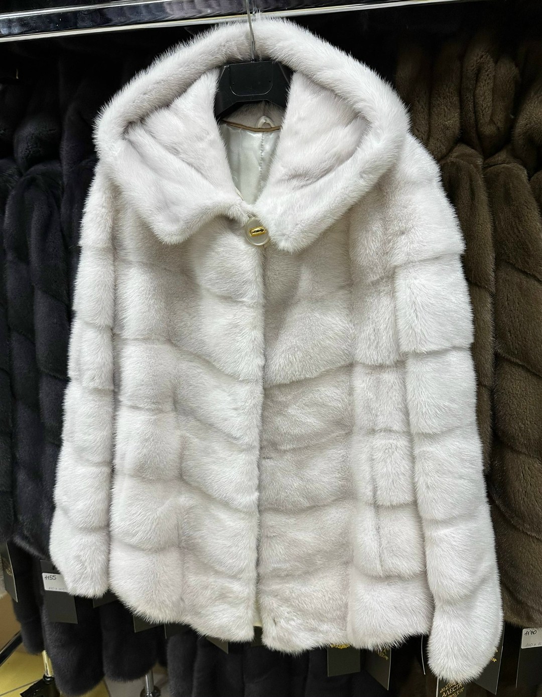 шуба норковая белая,шуба норковая,шуба норковая с капюшоном,шуба из норки,шуба белая норка