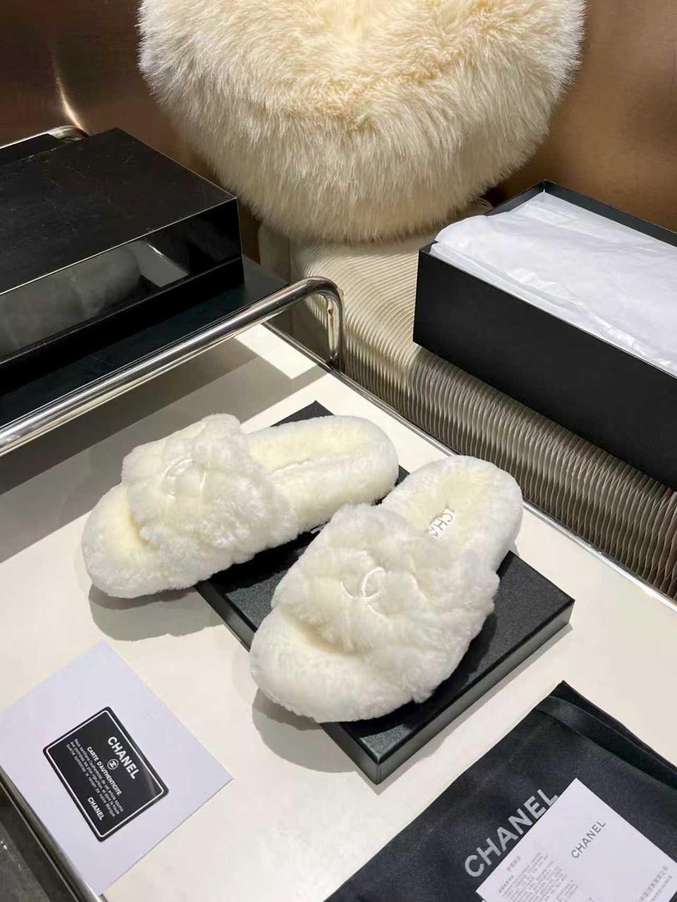 меховые тапочки,тапочки chanel,тапочки модные,домашние тапочки женские,модные тапки с мехом женские