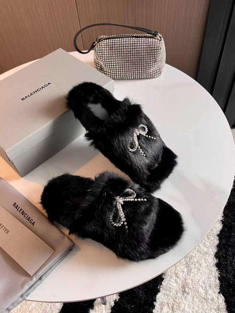 шлепки с мехом,меховые тапочки на платформе,тапочки с мехом,шлепанцы меховые,женские меховые