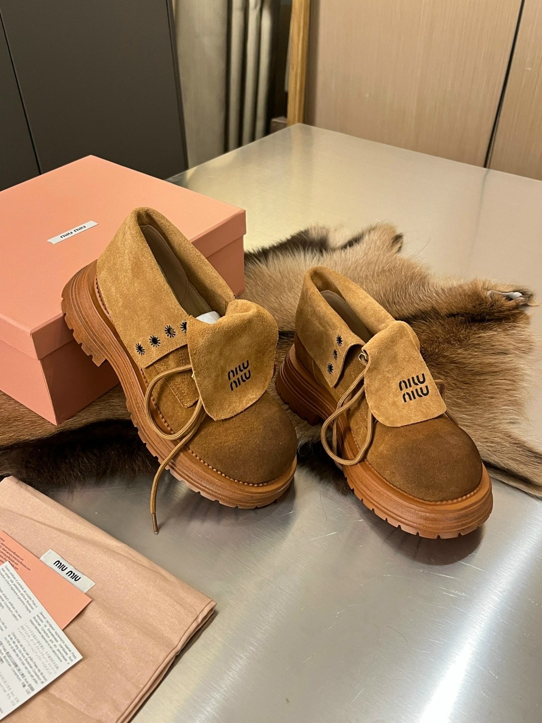 ,ботинки miu miu,модная женская ,ботинки miu,брендовая