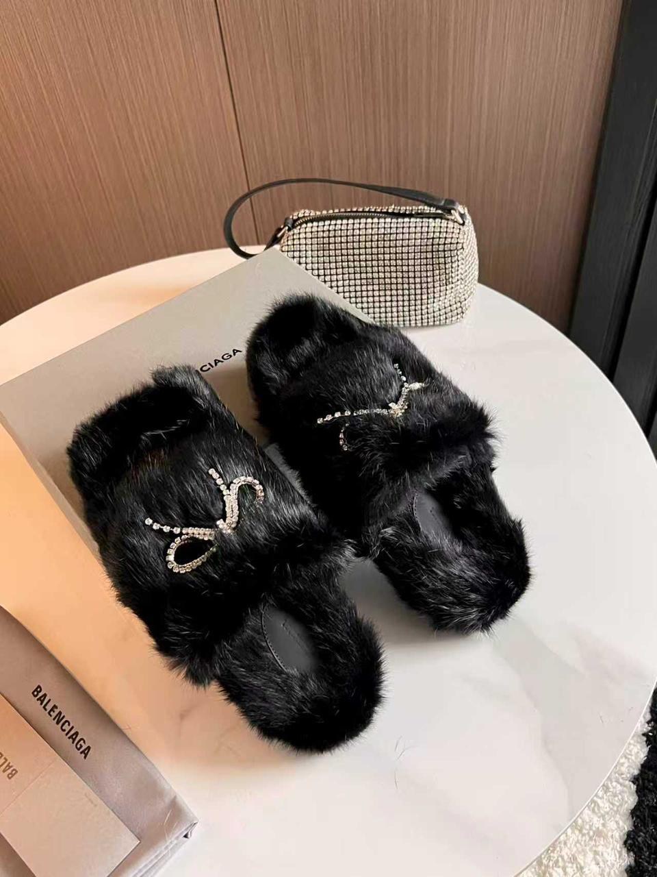 шлепки с мехом,меховые тапочки на платформе,тапочки с мехом,шлепанцы меховые,женские меховые