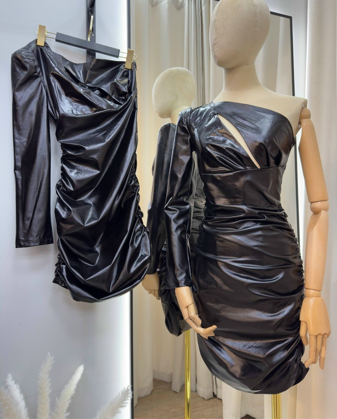 кожаное платье,облегающее платье,кожаное мини платье,черное кожаное платье,облегающее кожаное платье