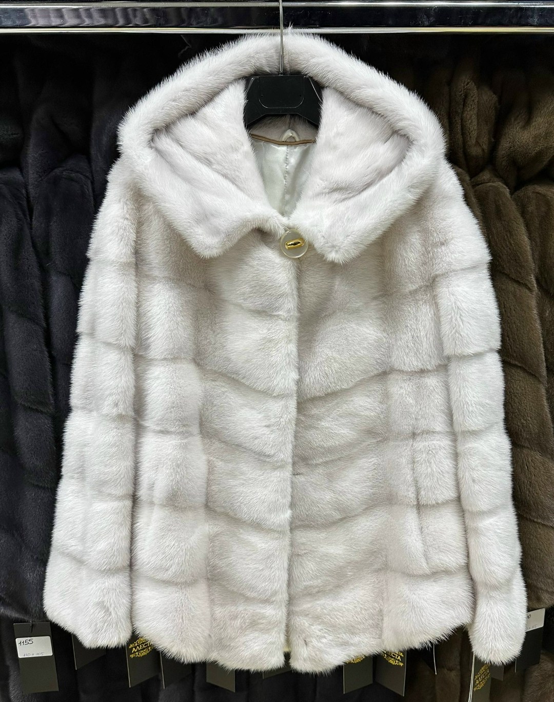 шуба норковая белая,шуба норковая,шуба норковая с капюшоном,шуба из норки,шуба белая норка