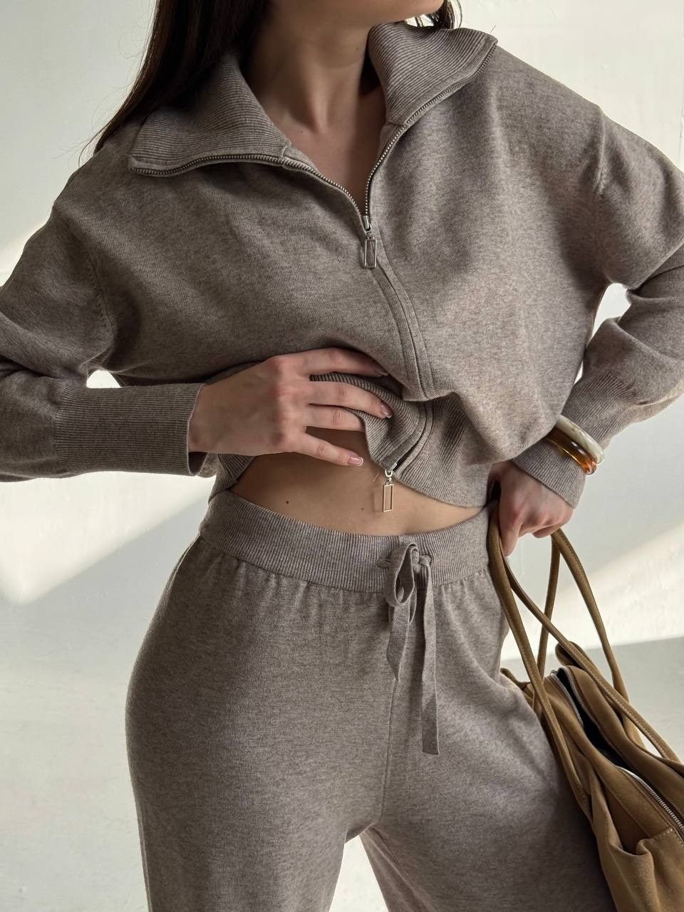 трикотажные костюмы,костюмы брючные,костюм с брюками,теплый костюм,брючный костюм женский