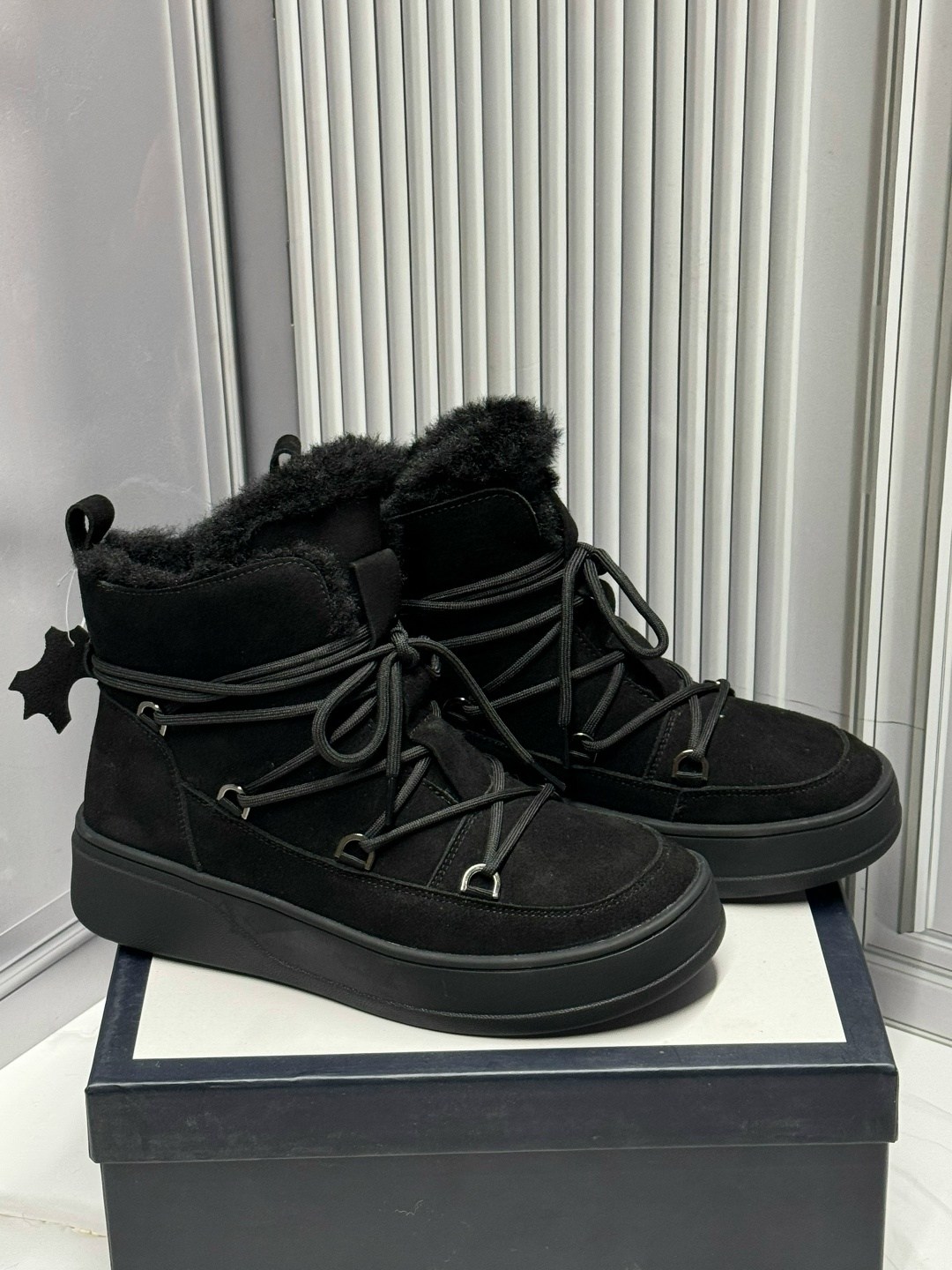 угги женские,,женская зимняя ,зимняя ,ботинка женские зимние