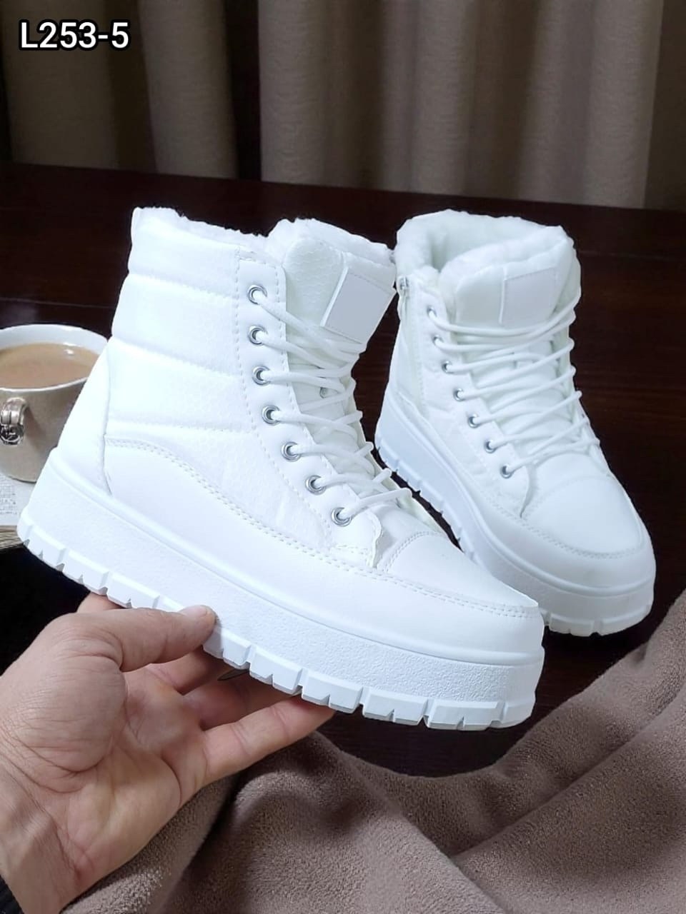 женская зимняя,ботинка женские зимние,зимние женские кроссовки,,ботинки белые зимние