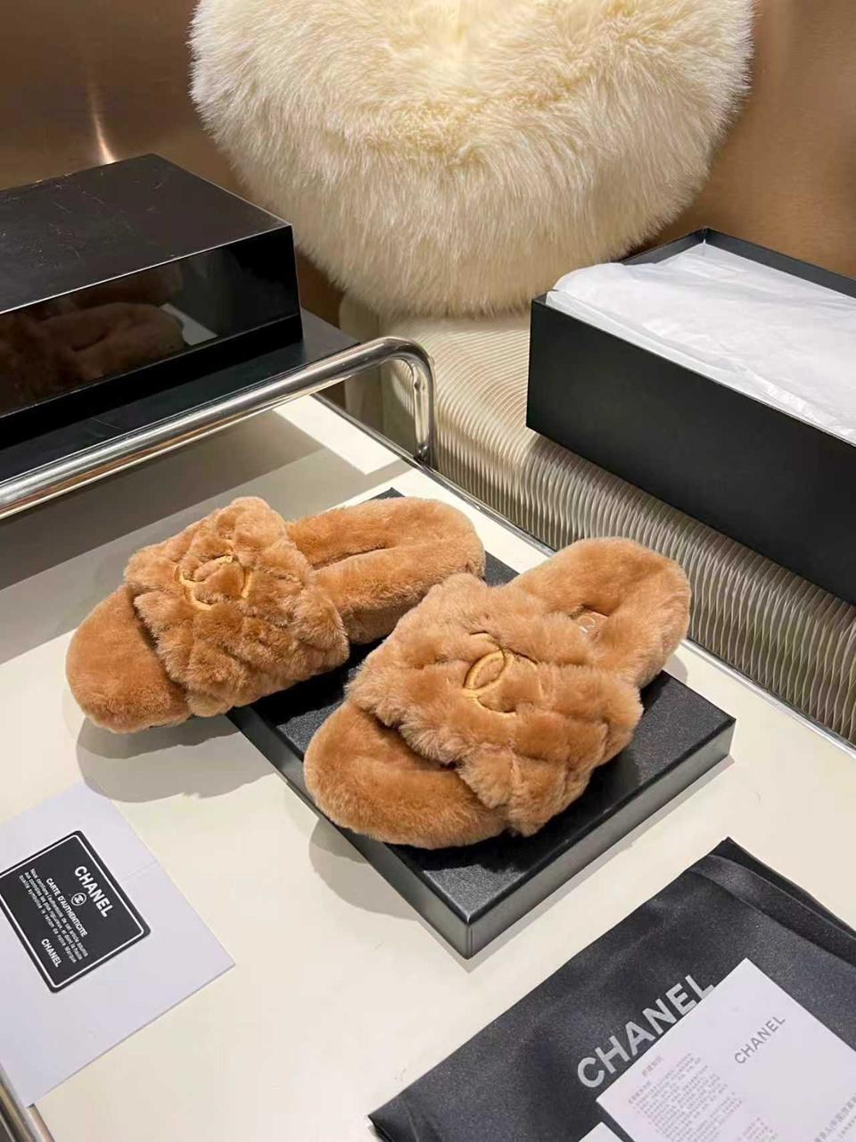 меховые тапочки,тапочки женские,тапочки модные,меховые тапки,домашние тапочки женские