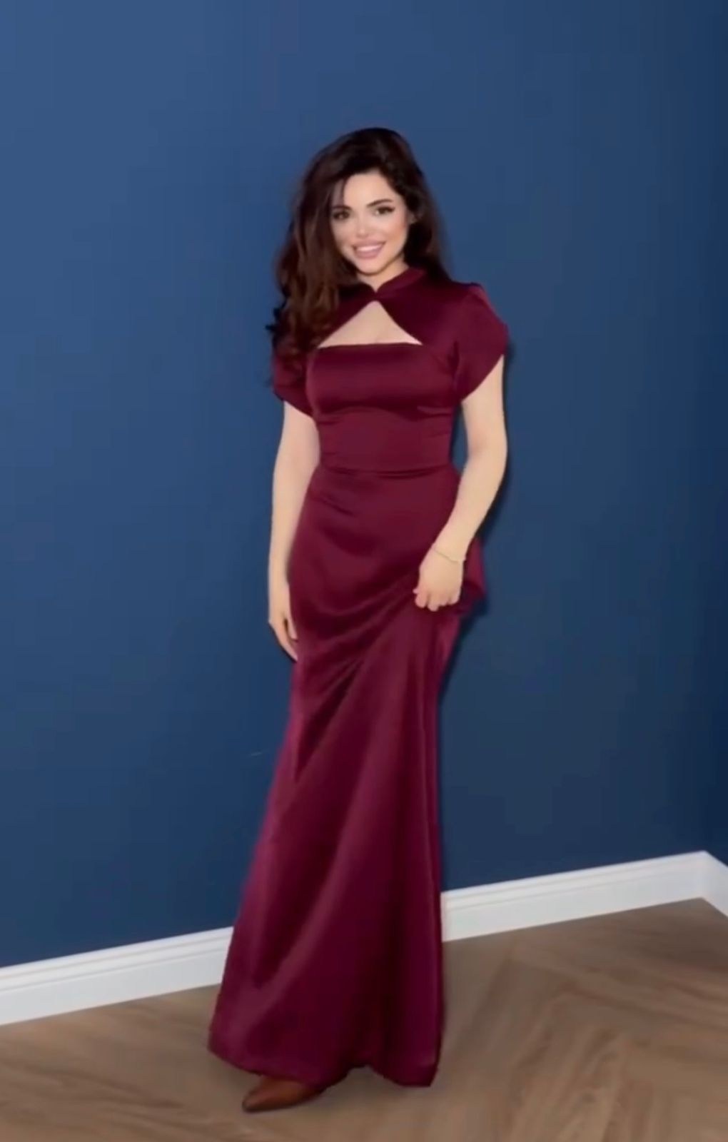 элегантные платья,бордовое платье вечернее,атласные платья,вечернее платье,платье бордовое