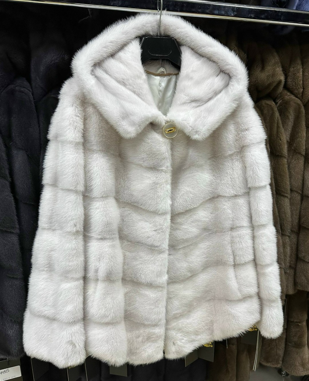 шуба норковая белая,шуба норковая,шуба норковая с капюшоном,шуба из норки,шуба белая норка
