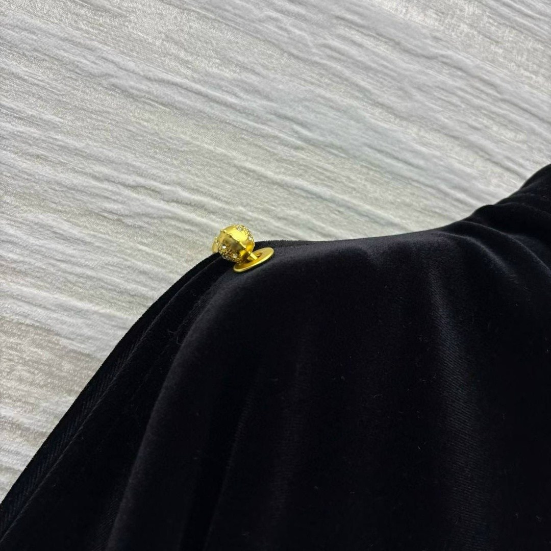 мода мод,высокая мода,женская мода,оригинальная одежда