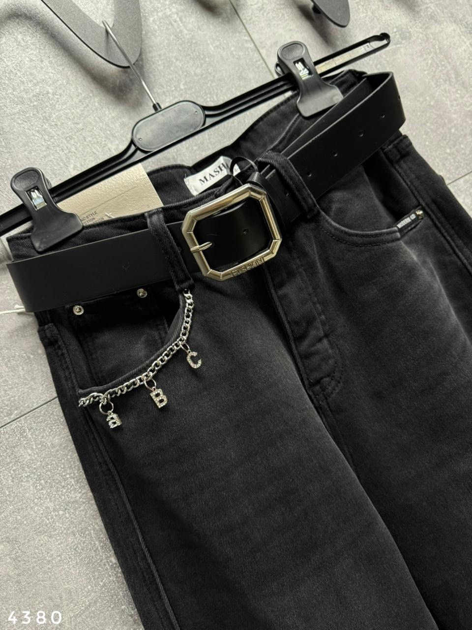 женские джинсы,брюки джинсы,модные джинсы,одежда джинсы,джинсах