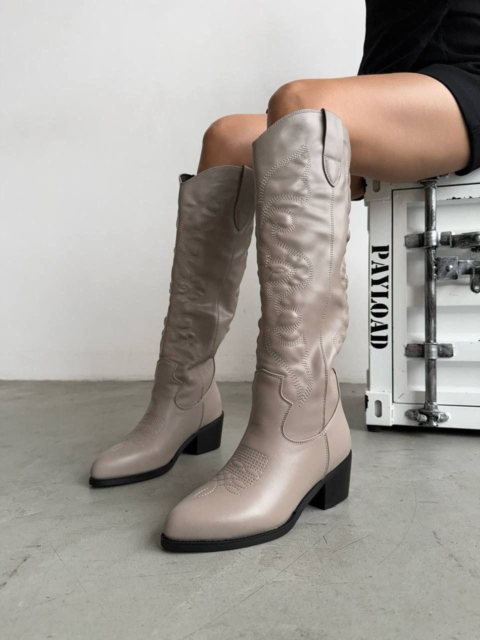 женские сапоги,сапоги казаки высокие,высокие сапоги,сапоги бежевые,сапоги женские казаки