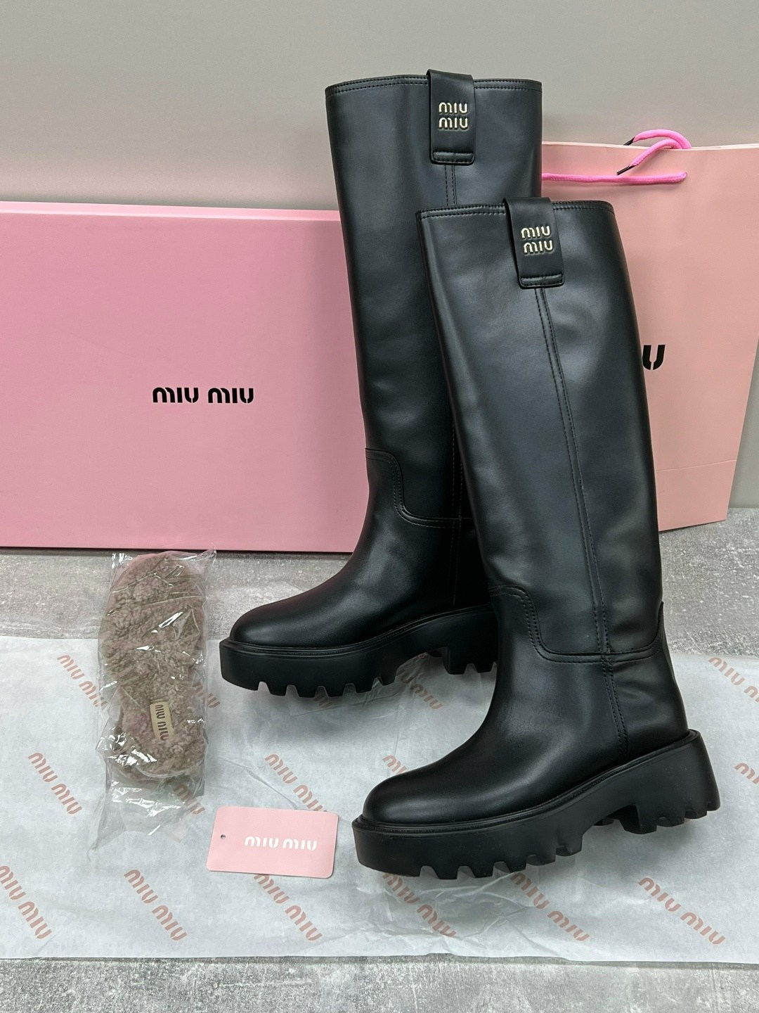 женские сапоги,,сапоги высокие,сапоги celine,зимние женские сапоги