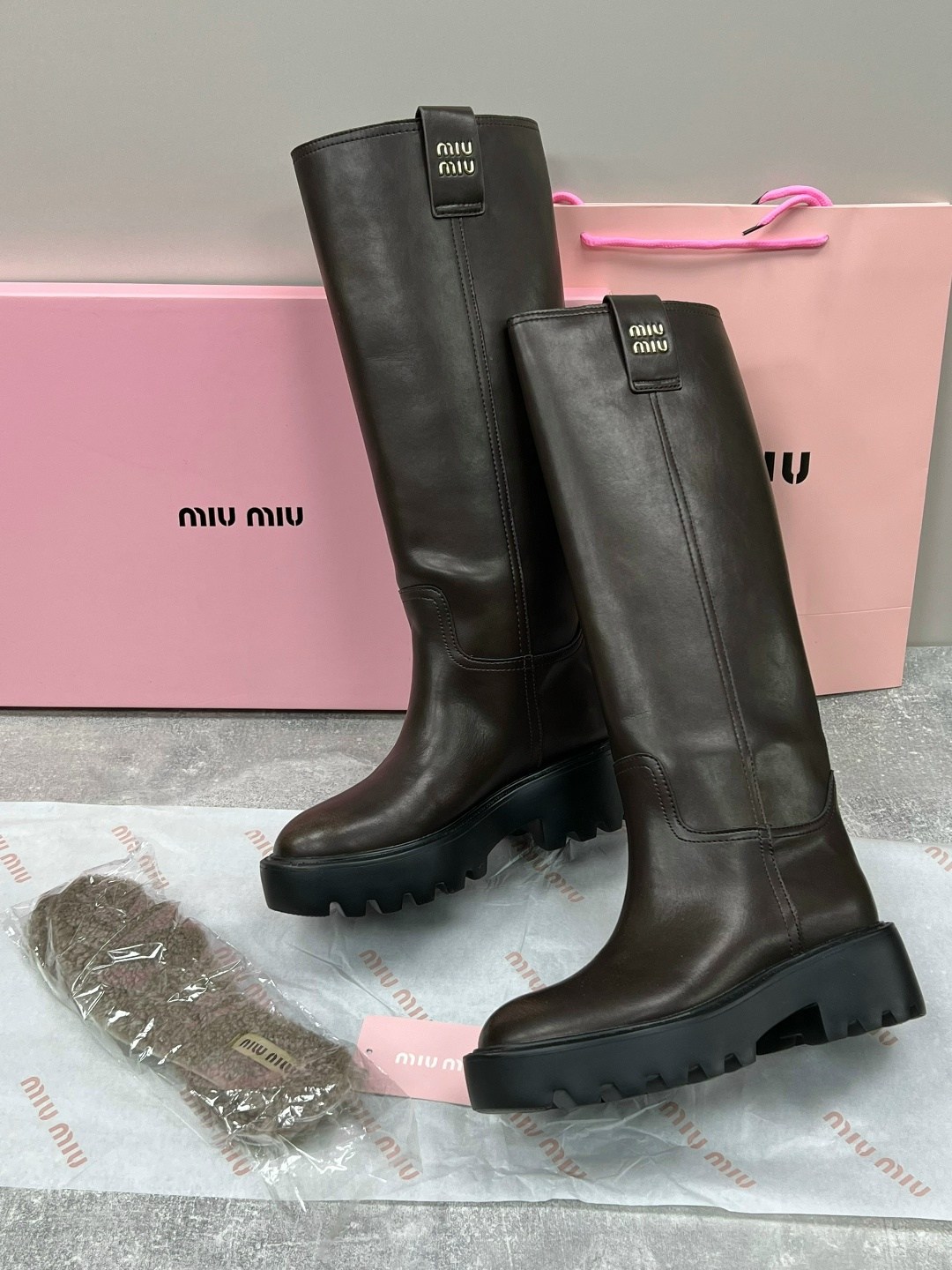 женские сапоги,,сапоги высокие,сапоги celine,зимние женские сапоги