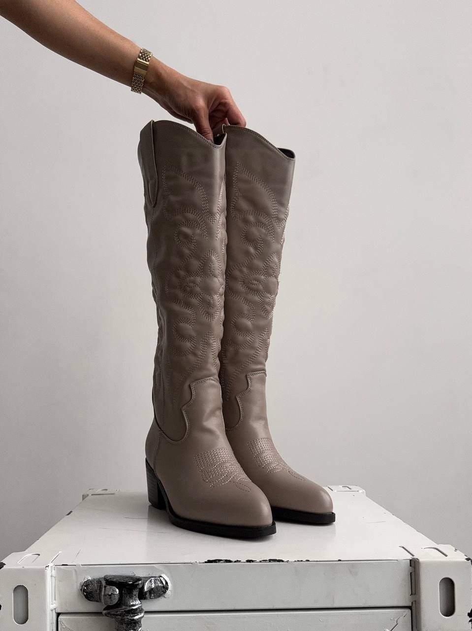 женские сапоги,сапоги казаки высокие,высокие сапоги,сапоги бежевые,сапоги женские казаки