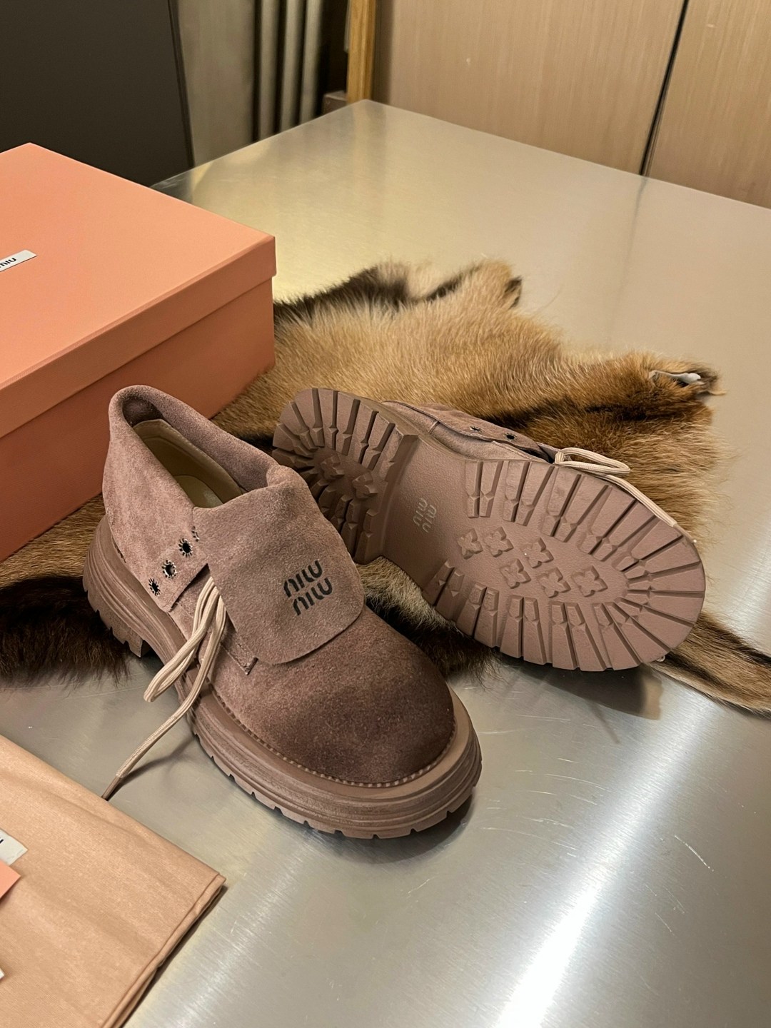 ботинки miu miu,ботинки миу миу,,ботинки замшевые,ботинки женские