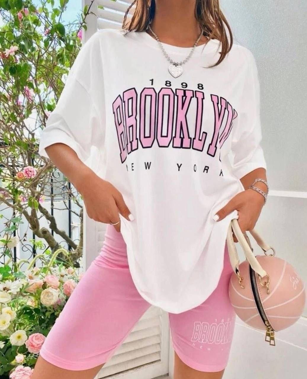футболки женская оверсайз,костюм с велосипедками,футболка женская оверсайз в стиле,белая футболка оверсайз,футболки оверсайз