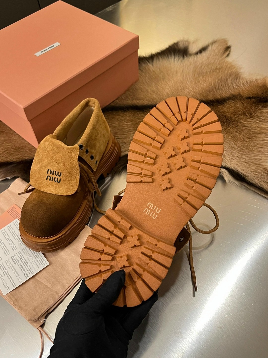 ,ботинки miu miu,модная женская ,ботинки miu,брендовая