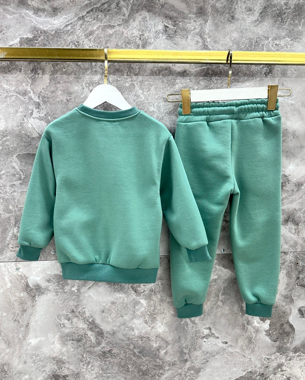 костюм на флисе,свитшот и брюки,костюмы спортивные,спортивные костюмы для девочек,костюмы детские