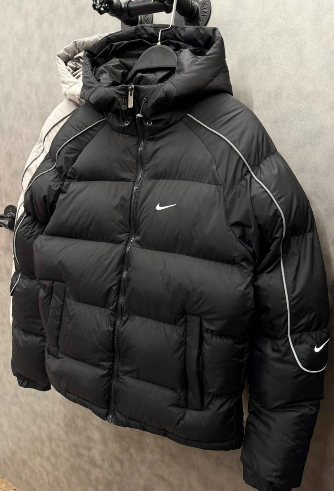 мужские пуховики nike,куртка зимняя nike,куртка мужская зимняя nike,стильные пуховики,куртка мужская nike