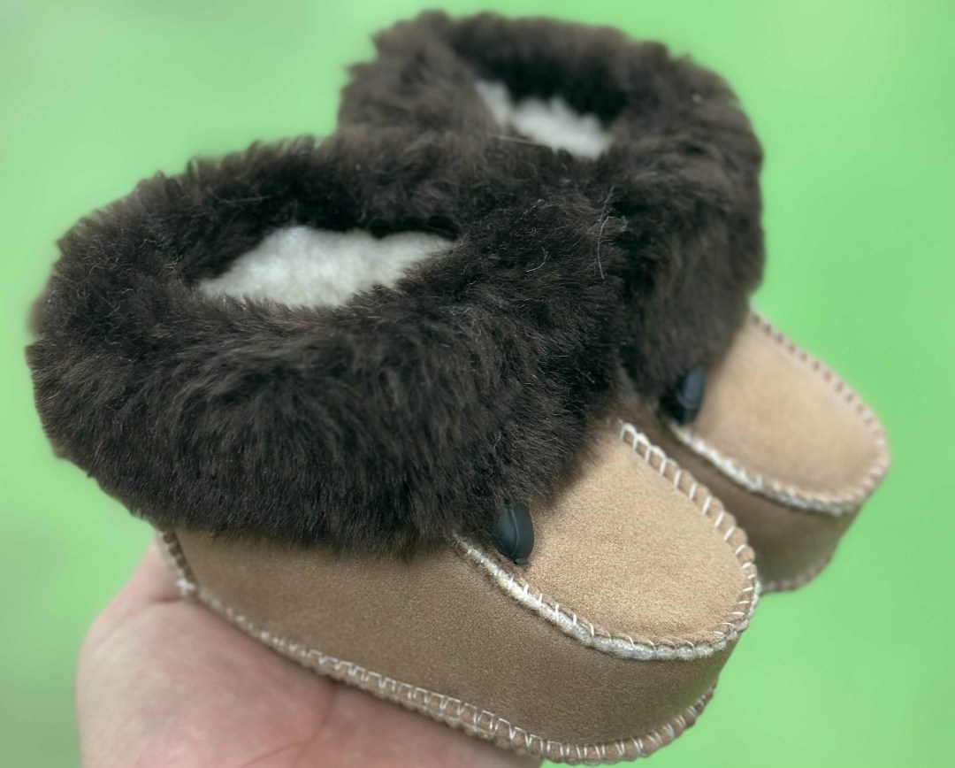 меховые пинетки для малышей,,пинетки меховые,меховые тапочки из овчины,пинетки зимние