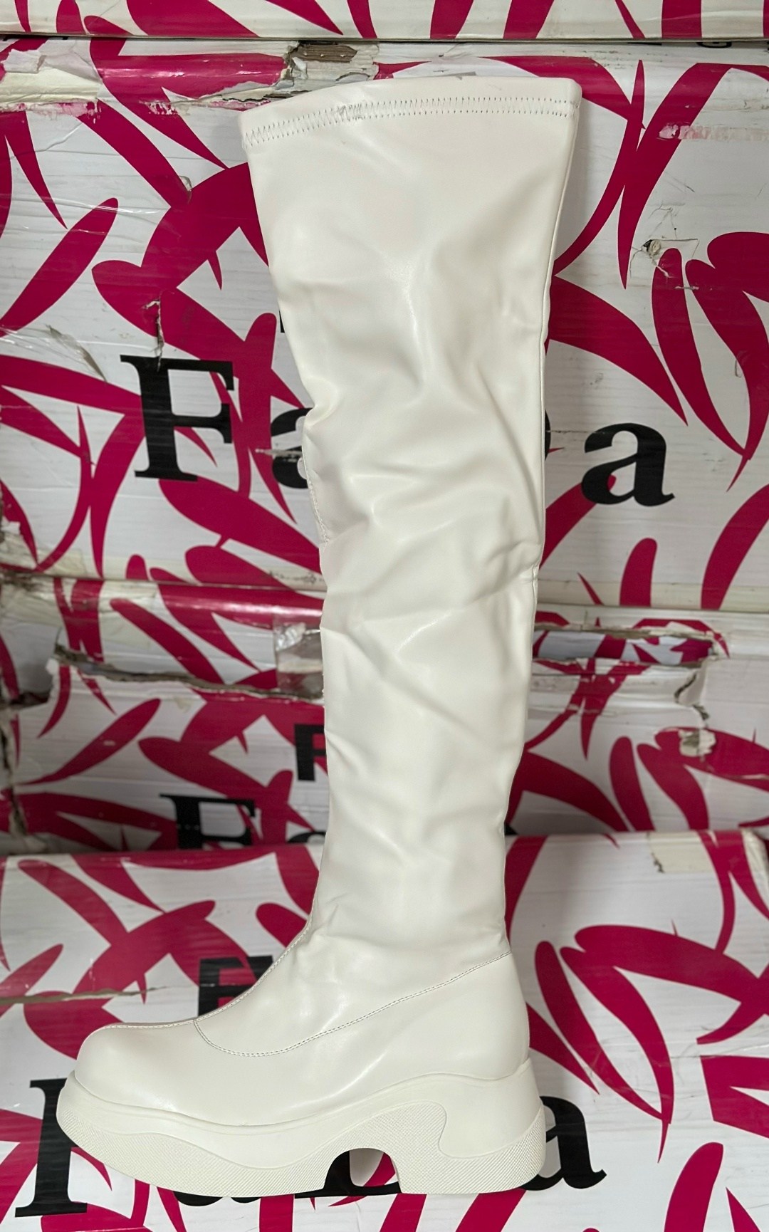 ботфорты женские,демисезонные ботфорты,,сапоги ботфорты,белые ботфорты
