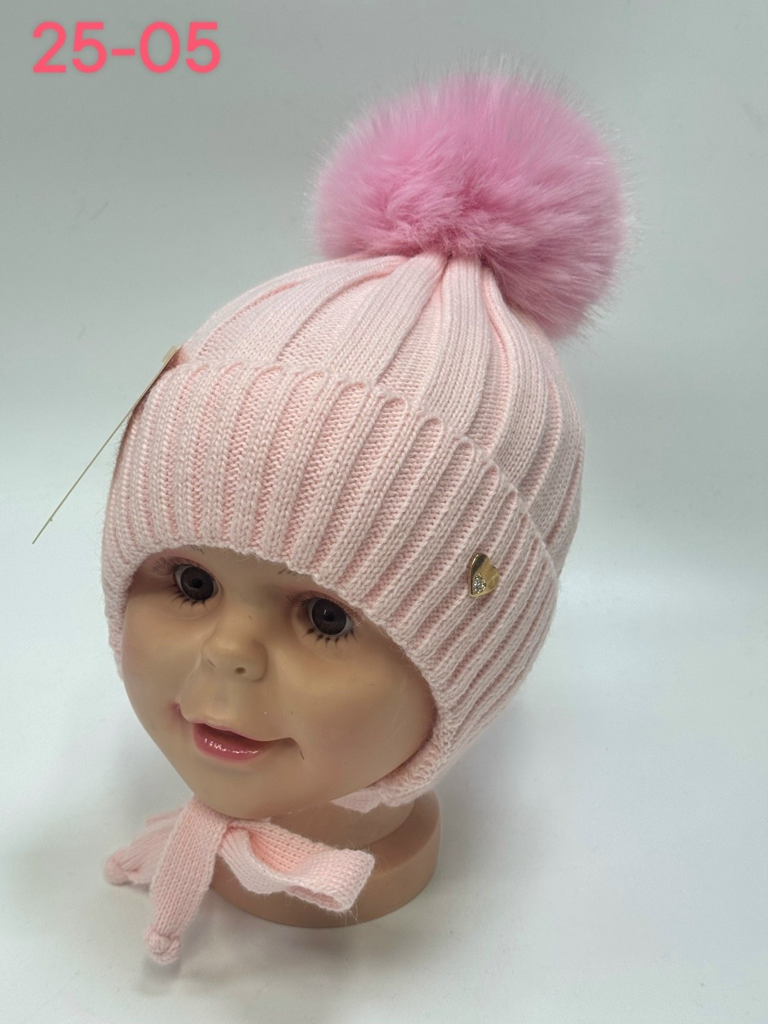 шапка детская,зимняя шапка для девочки,шапка с двумя помпонами для девочки,шапка с завязками для девочки,шапка для девочек