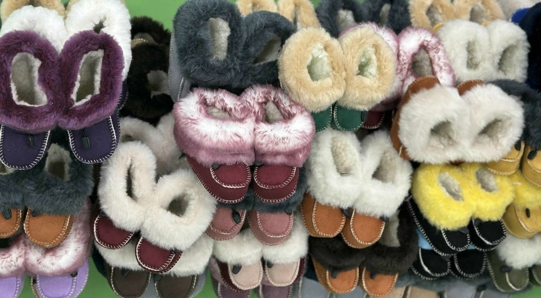 меховые пинетки для малышей,,пинетки меховые,меховые тапочки из овчины,пинетки зимние