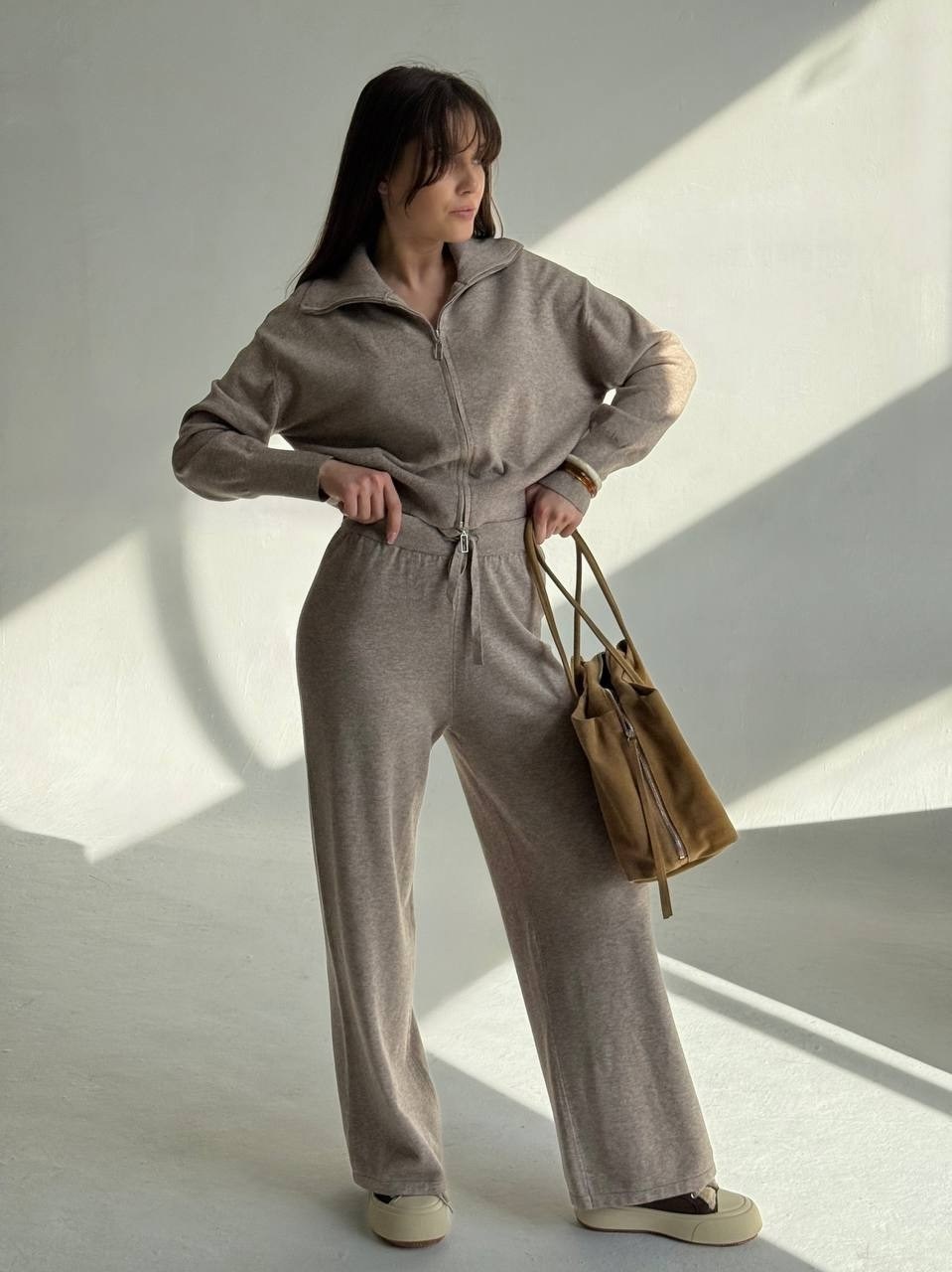 трикотажные костюмы,костюмы брючные,костюм с брюками,теплый костюм,брючный костюм женский