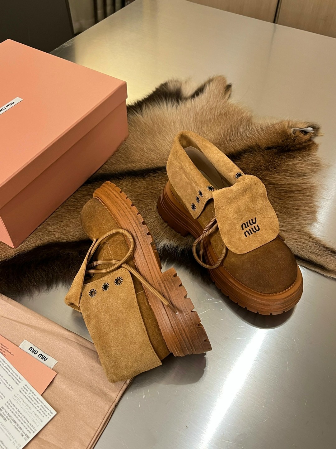 ,ботинки miu miu,модная женская ,ботинки miu,брендовая