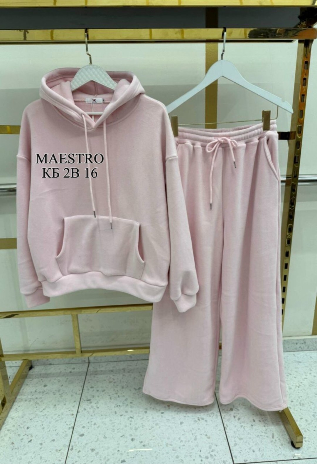 стильные костюмы,костюм на флисе,спортивные костюм,спортивные костюмы на флисе,женский спортивный костюм