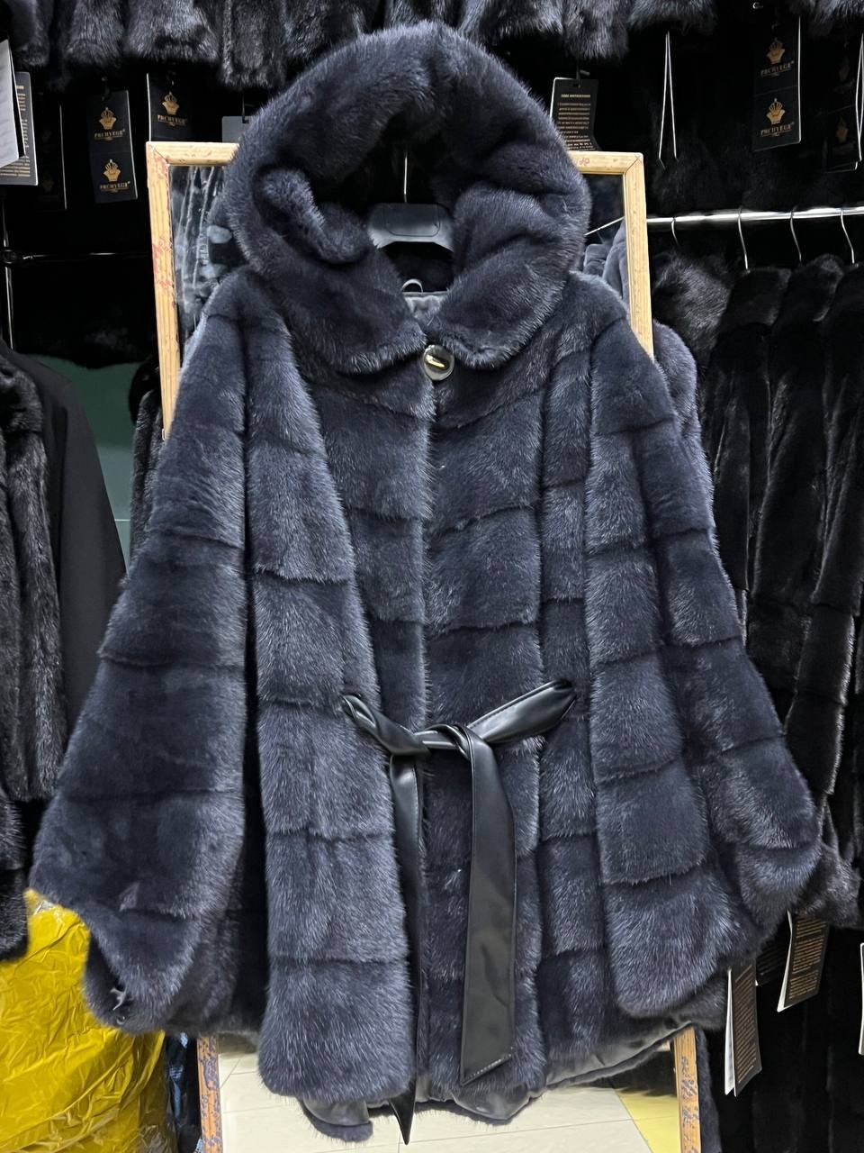 норковая шуба летучая мышь,шубы норковые,норковая шуба графит летучая мышь,шуба норка,шуба норковая с капюшоном