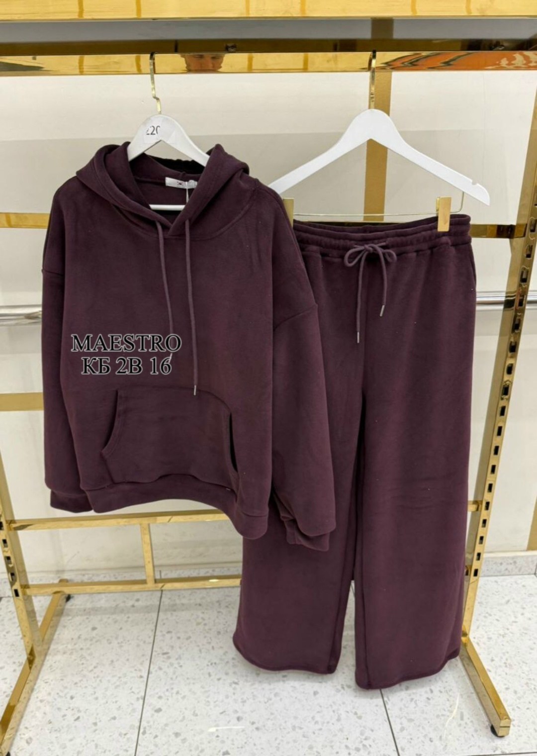 стильные костюмы,костюм на флисе,спортивные костюм,спортивные костюмы на флисе,женский спортивный костюм