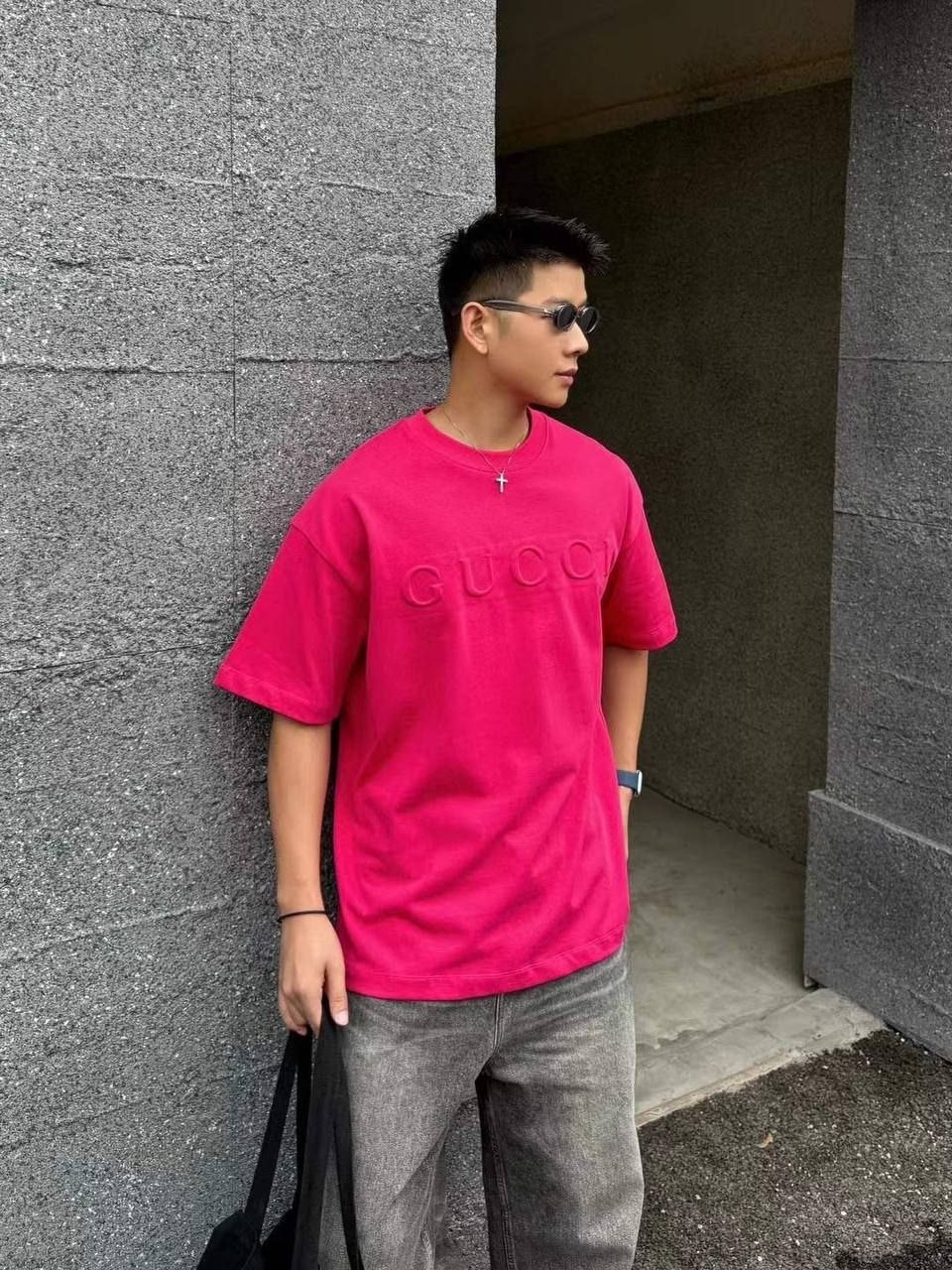 брюки оверсайз,белая оверсайз футболка,мужская футболка оверсайз,повседневные брюки,оверсайз футболка