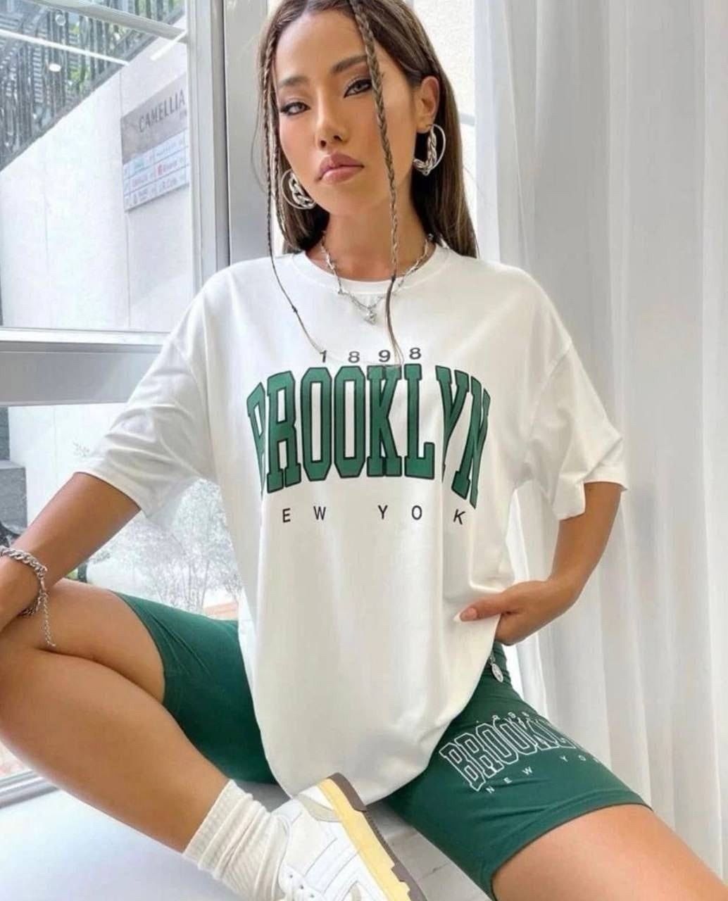 футболки женская оверсайз,костюм с велосипедками,футболка женская оверсайз в стиле,белая футболка оверсайз,футболки оверсайз