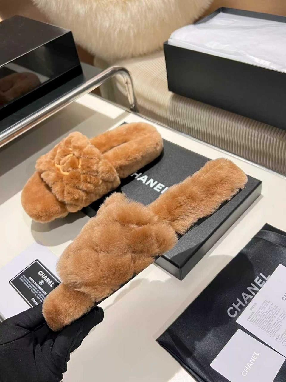 меховые тапочки,тапочки chanel,тапочки модные,домашние тапочки женские,модные тапки с мехом женские