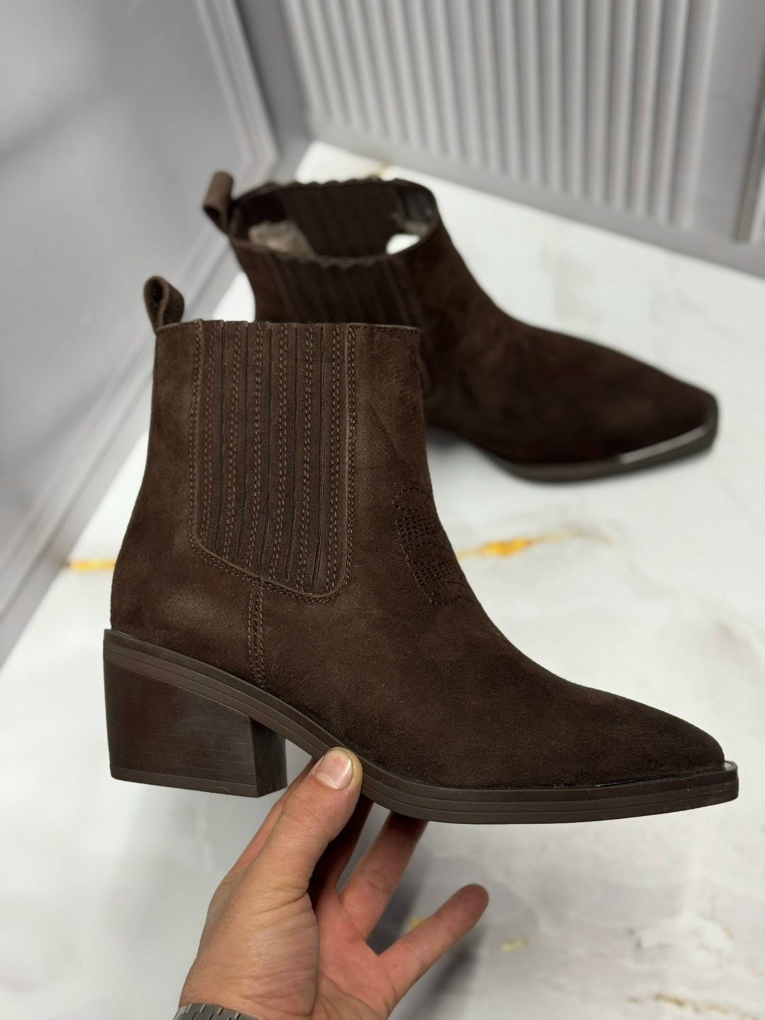 ,ботинки казаки замшевые,казаки замшевые,сапоги казаки,замшевые ботинки