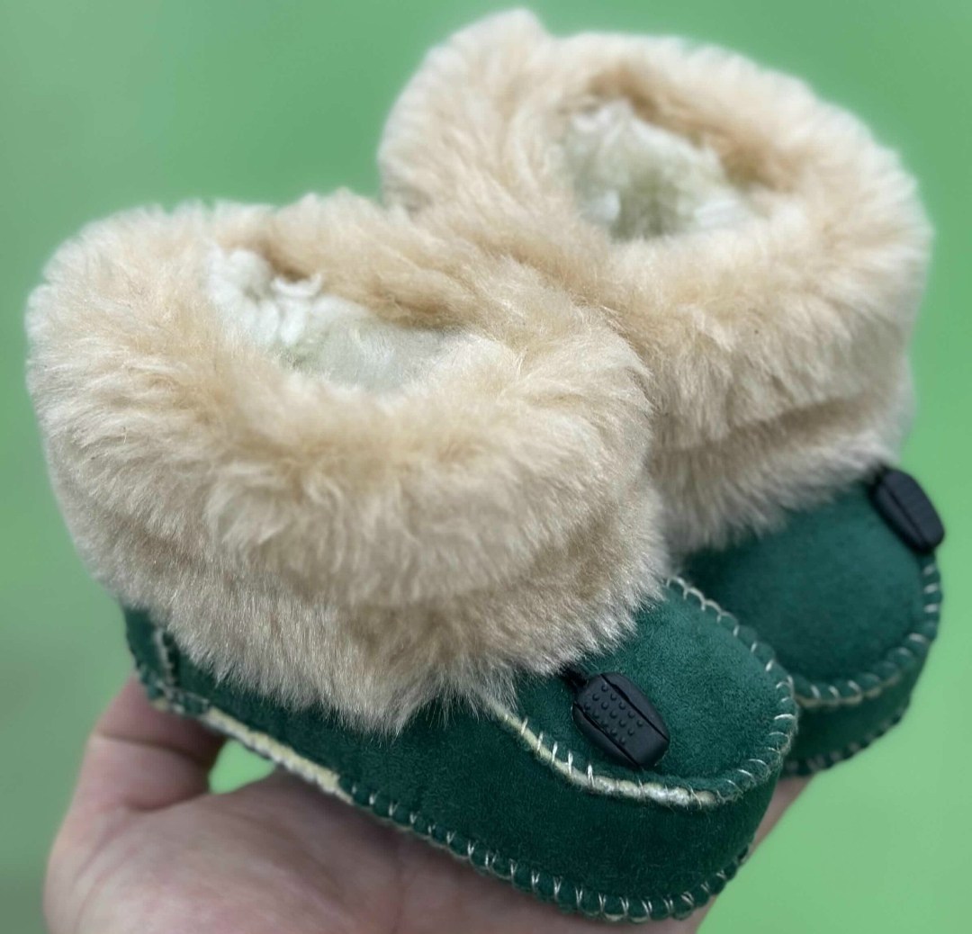 меховые пинетки для малышей,,пинетки меховые,меховые тапочки из овчины,пинетки зимние