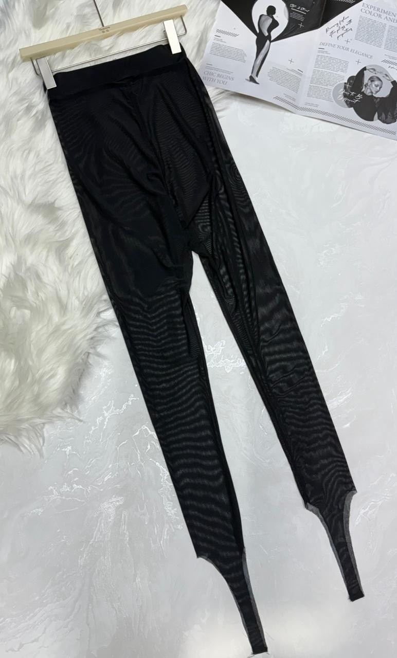 элегантные костюмы,женская мода,стильные наряды,колготках