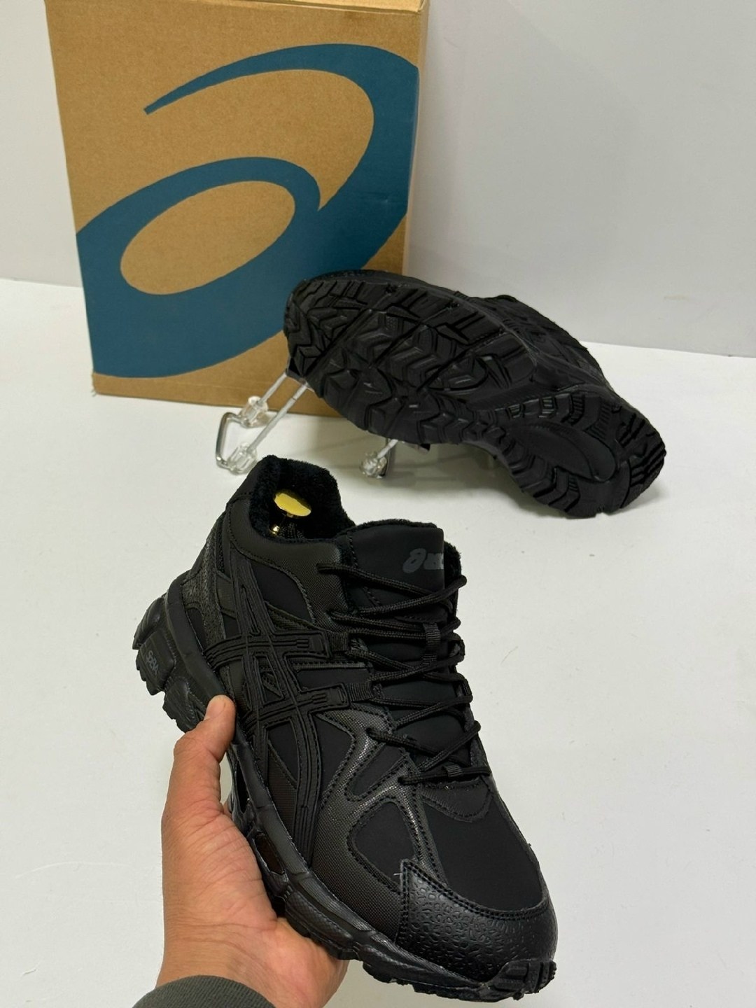 кроссовки,оригинальные кроссовки,черные кроссовки,мужские кроссовки,женские кроссовки