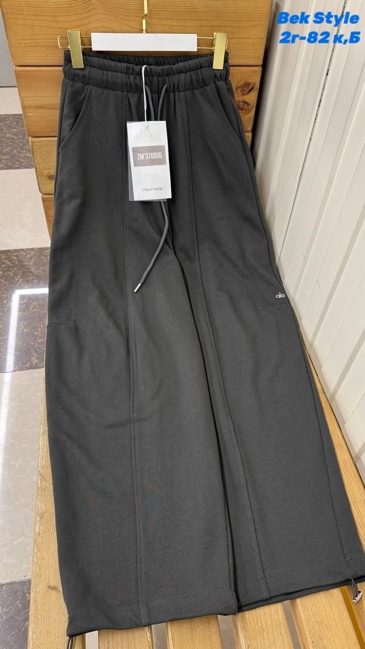 брюки штаны,спортивные брюки,одежда брюки,брюки стильные,широкие брюки