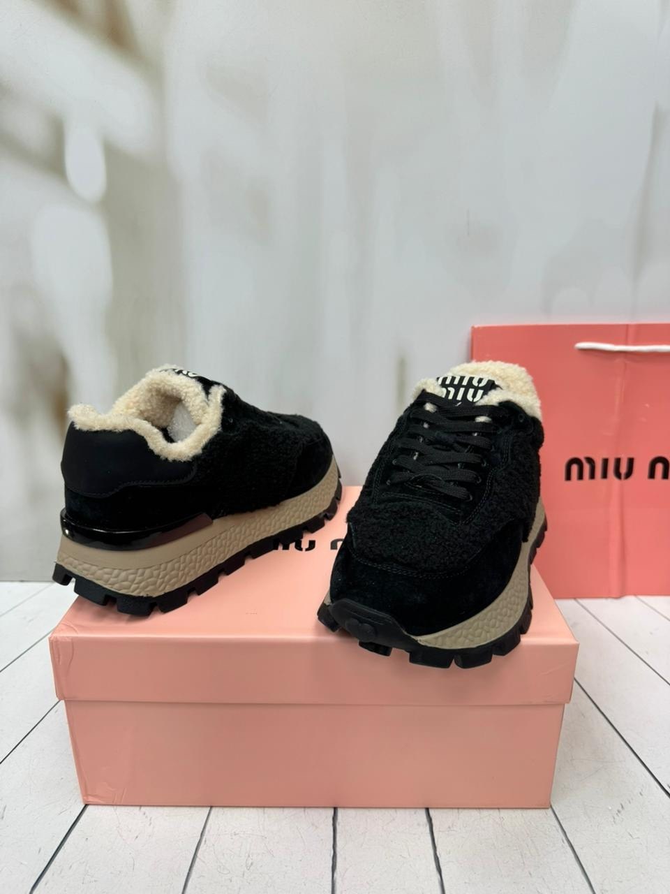 женские кроссовки miu miu,,кроссовки ugg женские,кроссовки женскиe,кроссовки зимние женские