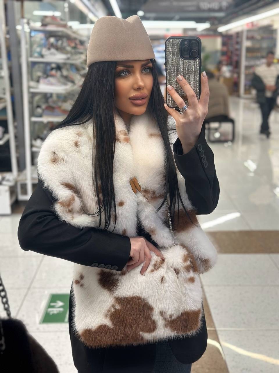 шуба стиль,куртка с мехом,девушка,модная шуба,куртка