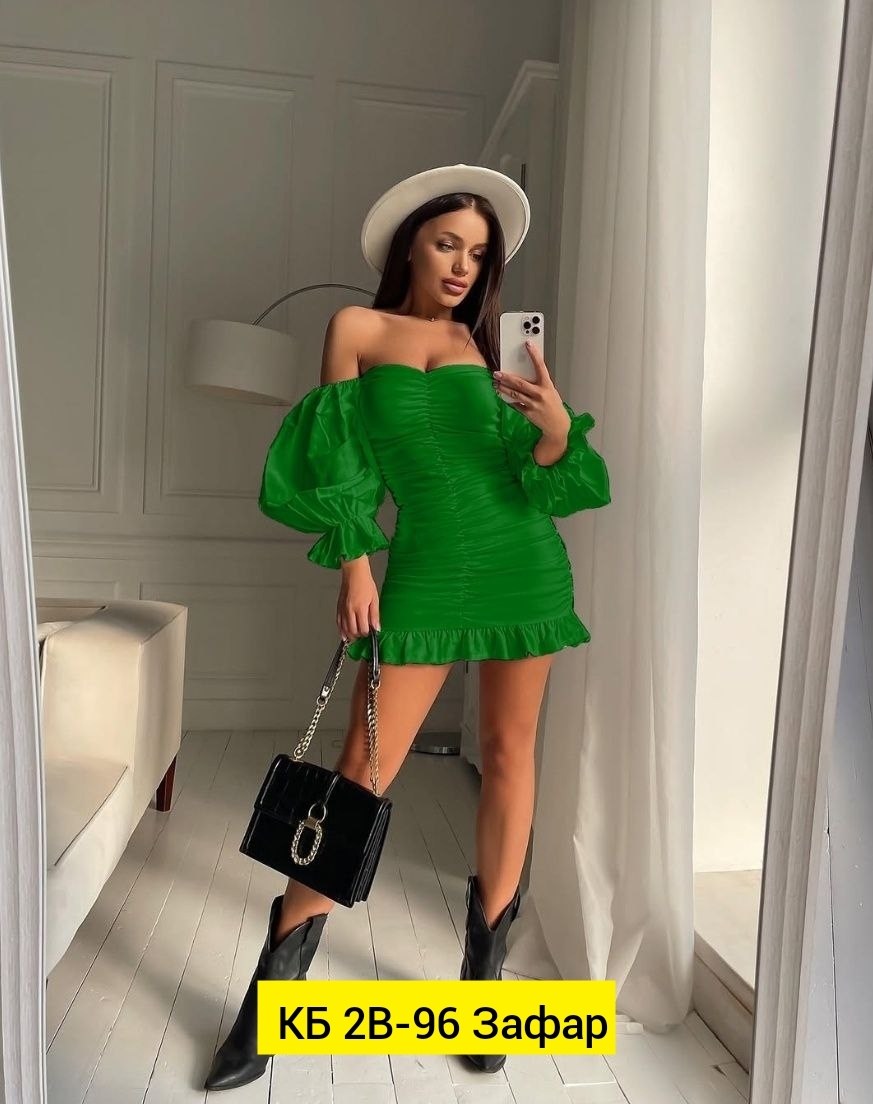 облегающее платье,облегающее платье с открытыми плечами,платье с открытыми плечам,платья мини,платье