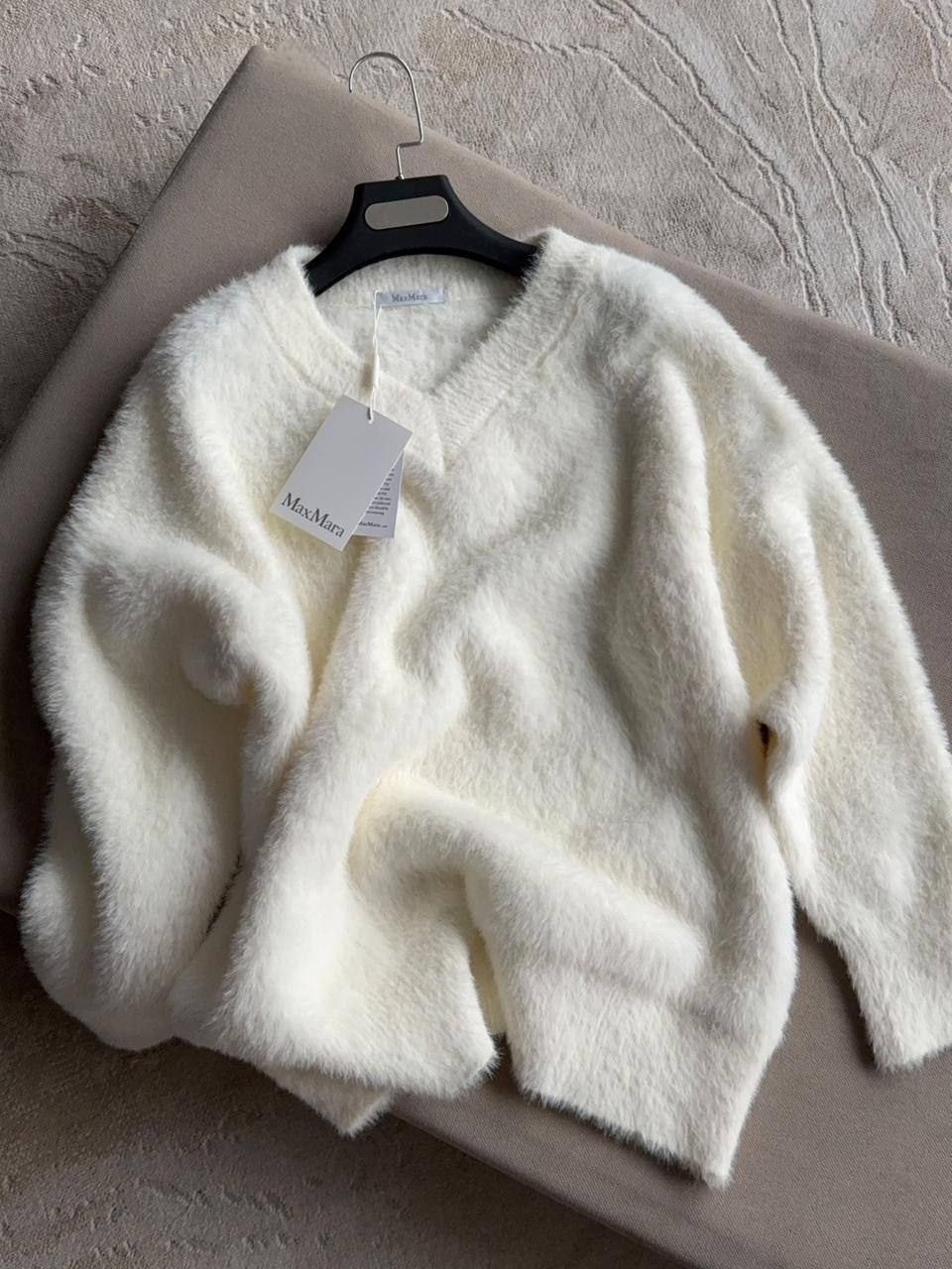 свитеры модные,вязаный свитер,элегантные образы,женский свитер