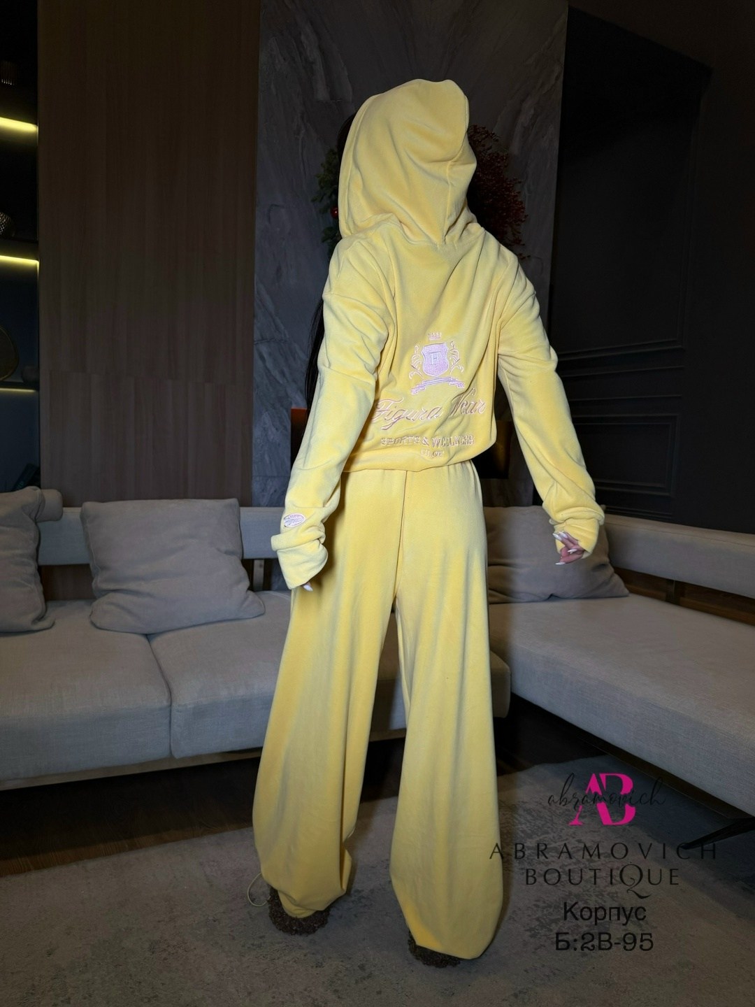 спортивные костюмы женские,стильные костюмы,костюм молодежный,спортивные костюм,костюмы женские