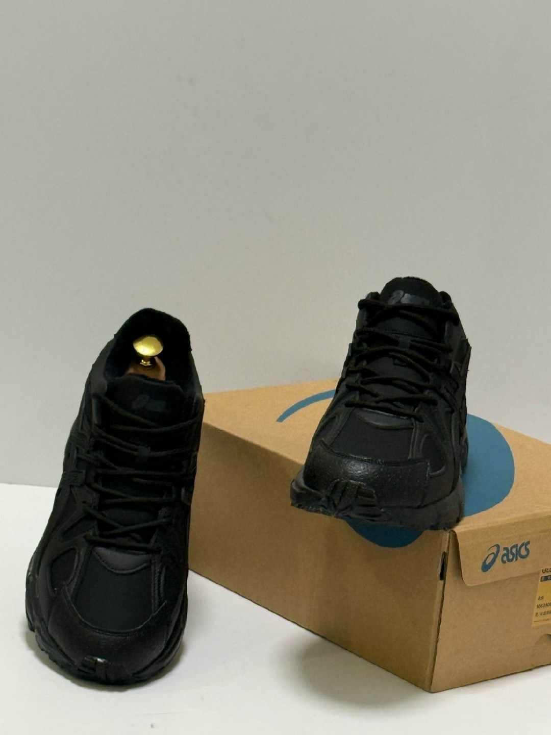 кроссовки,оригинальные кроссовки,черные кроссовки,мужские кроссовки,женские кроссовки